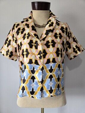 Bailey/44 Geometric Print Short Sleeve Button Front Crop Blouse. Size Small